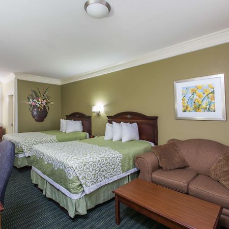 Days Inn & Suites Big Spring Εξωτερικό φωτογραφία