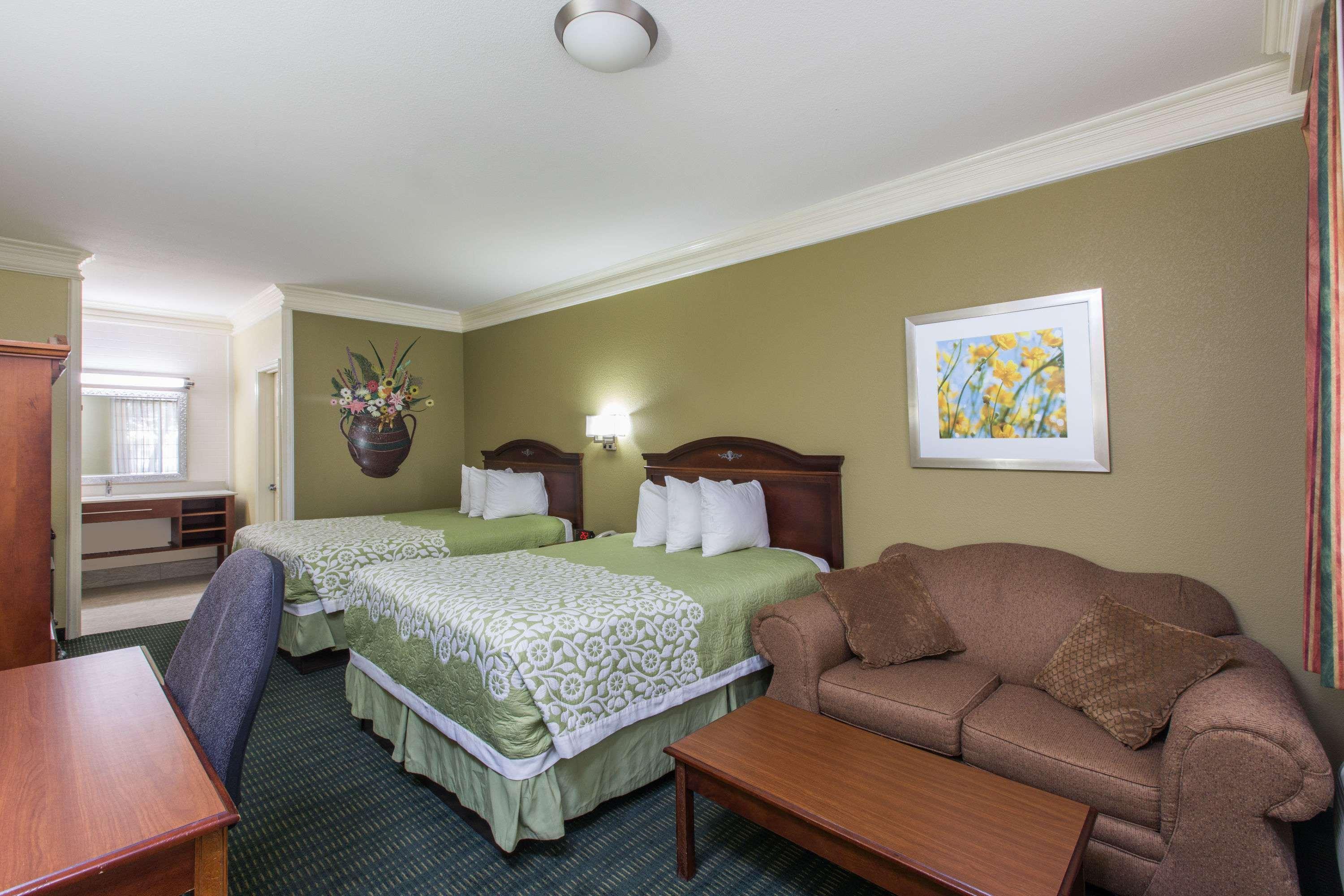 Days Inn & Suites Big Spring Εξωτερικό φωτογραφία