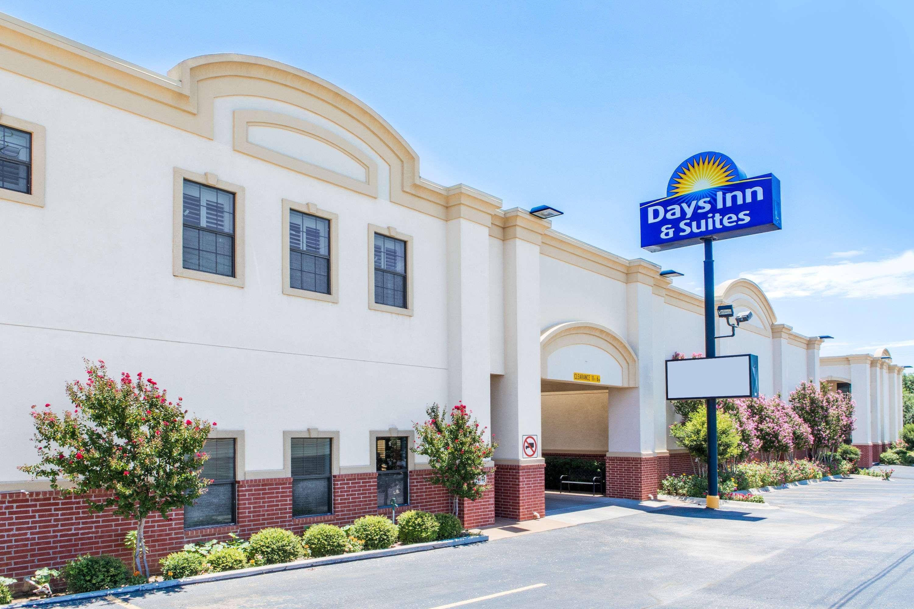 Days Inn & Suites Big Spring Εξωτερικό φωτογραφία