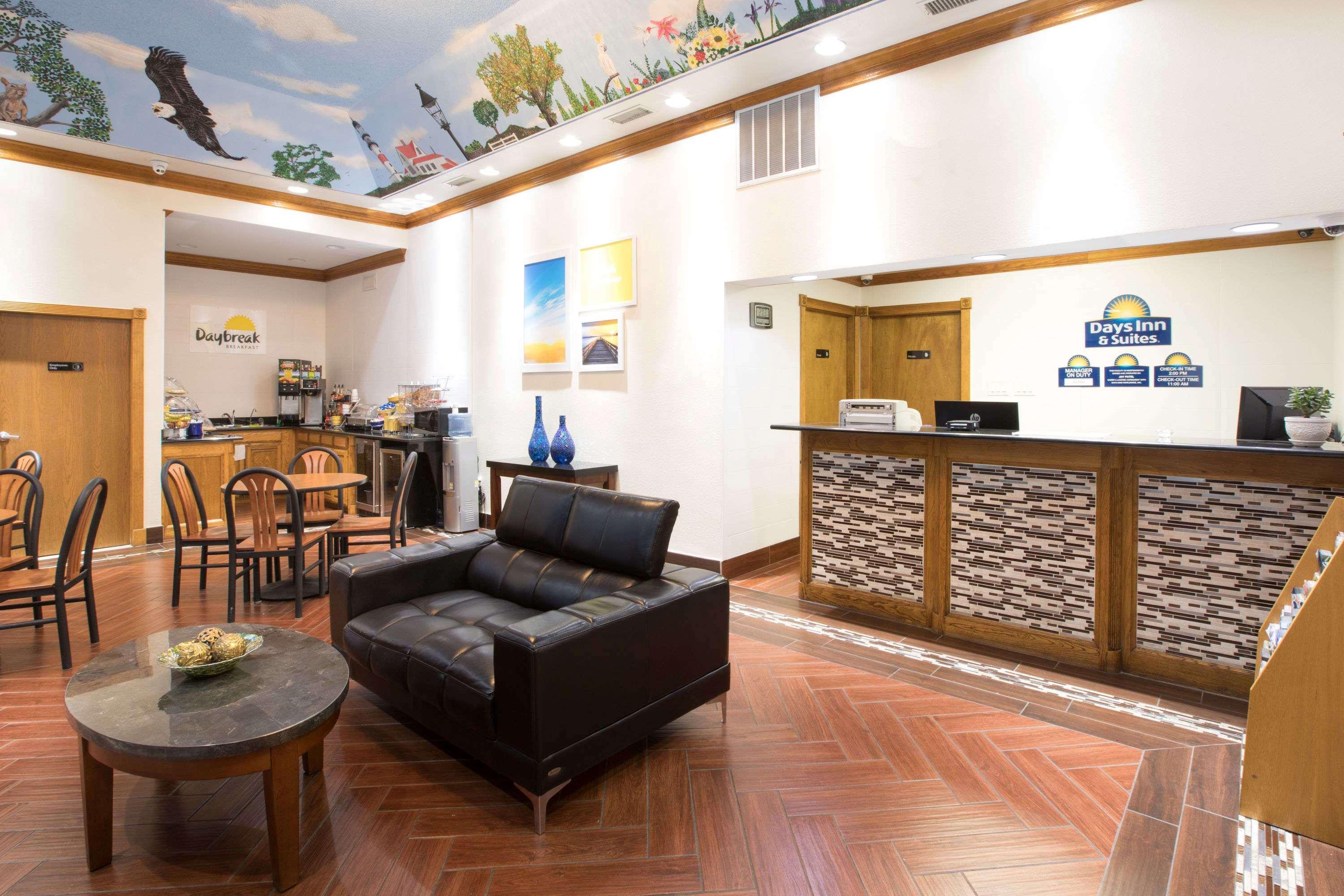 Days Inn & Suites Big Spring Εξωτερικό φωτογραφία