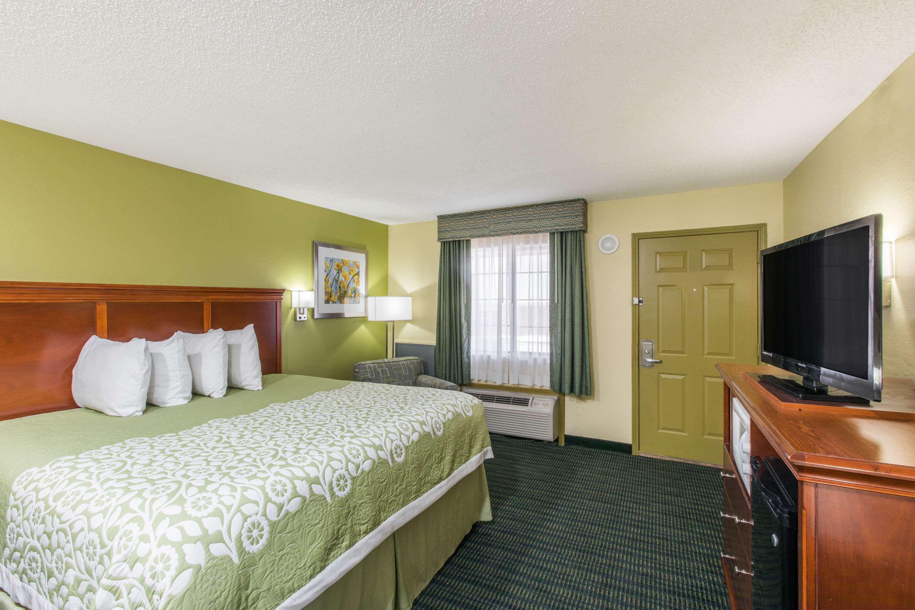 Days Inn & Suites Big Spring Εξωτερικό φωτογραφία