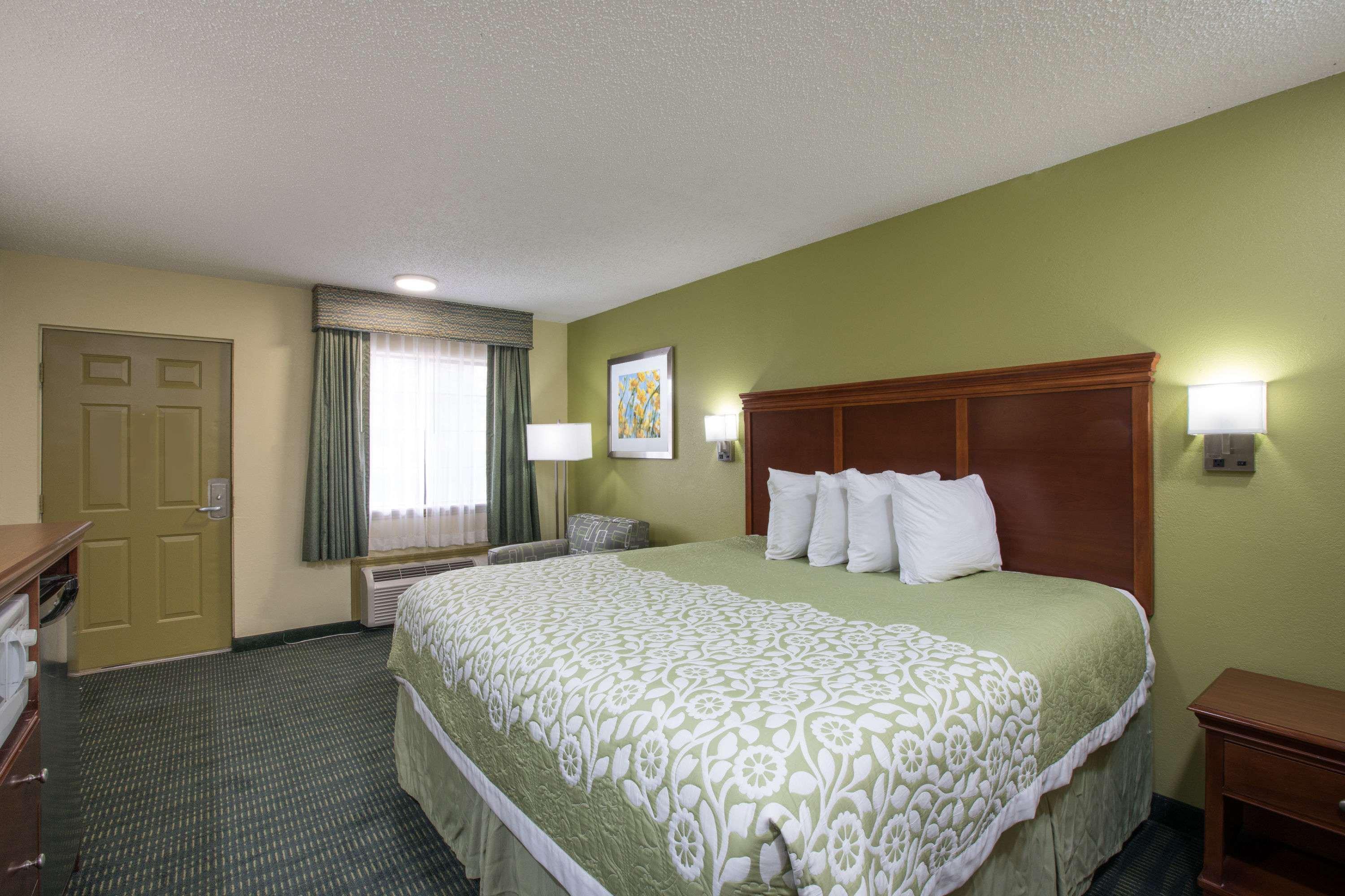 Days Inn & Suites Big Spring Εξωτερικό φωτογραφία