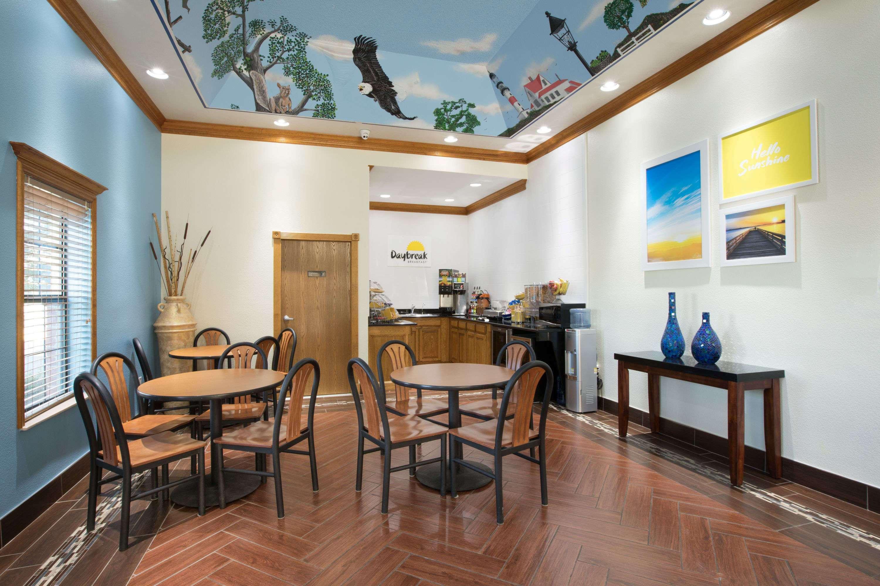 Days Inn & Suites Big Spring Εξωτερικό φωτογραφία