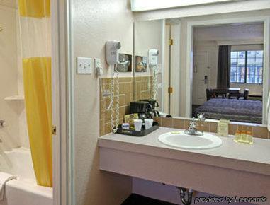Days Inn & Suites Big Spring Δωμάτιο φωτογραφία